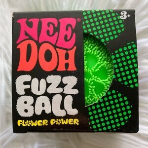 NeeDoh Flower Power Fuzz Ball-Neon Green
